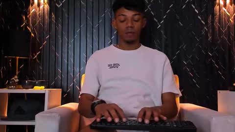 GregorySforza online show from 09-11-25, 12:38