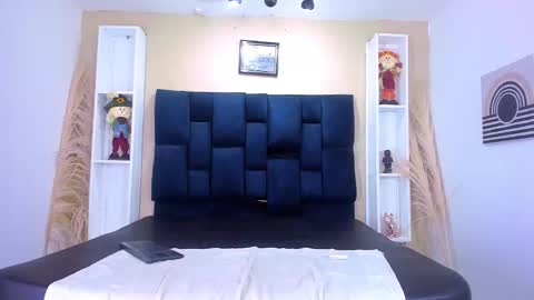 GregorySforza online show from 09-27-25, 01:27