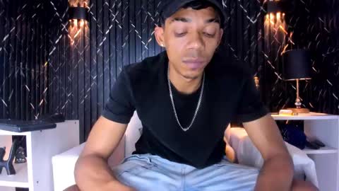 GregorySforza online show from 11-26-25, 06:53