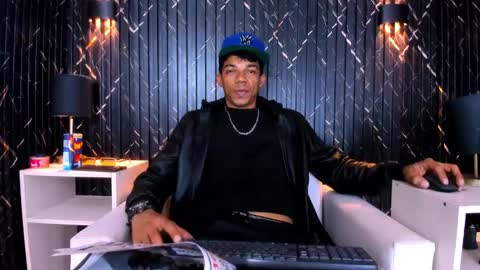 GregorySforza online show from 12-15-25, 05:06