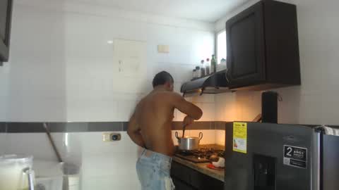 Snapshot of gregory_x chatting on 09-17-25, 06:09 Gregory max online show from 09-17-25, 06:09