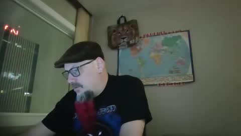 Snapshot of gregrev chatting on 01-12-25, 01:42 gregrev online show from 01-12-25, 01:42