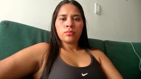 Snapshot of greicy098 chatting on 09-19-25, 03:24 grei online show from 09-19-25, 03:24