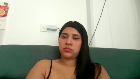 Snapshot of greicy098 chatting on 09-20-25, 03:46 grei online show from 09-20-25, 03:46