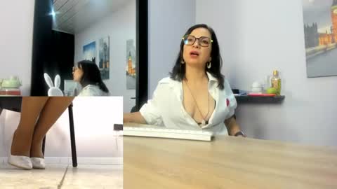 Snapshot of greta_borbon chatting on 07-07-26, 11:36 Greta online show from 07-07-26, 11:36
