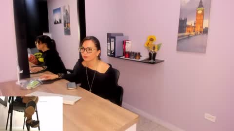 Snapshot of greta_borbon chatting on 07-21-26, 11:45 Greta online show from 07-21-26, 11:45