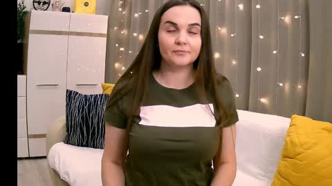 GretaGrant online show from 12-12-24, 05:15