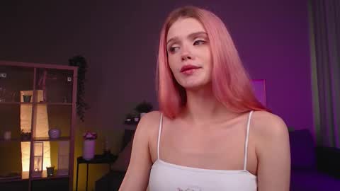 Snapshot of gretchen_mol chatting on 10-07-25, 07:38 gretchen_mol online show from 10-07-25, 07:38