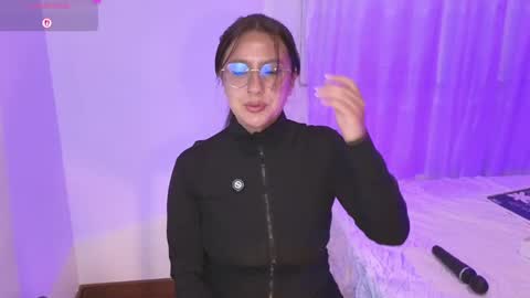 Snapshot of gretta_lane chatting on 04-17-26, 12:46 Jenny online show from 04-17-26, 12:46