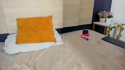 GRETA online show from 03-10-26, 04:28