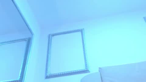 Snapshot of grettel_ramiirez chatting on 10-18-25, 10:16 Marcela online show from 10-18-25, 10:16