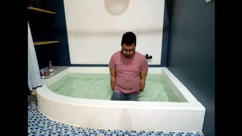 Snapshot of greybondage93 chatting on 12-24-24, 08:16 Grey Hardy Slave online show from 12-24-24, 08:16