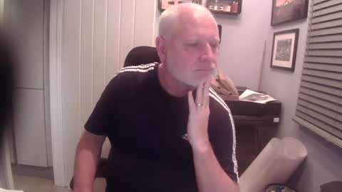 greyfox_6000 online show from 02-18-25, 11:19