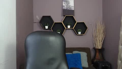 Snapshot of greys_ath chatting on 01-22-25, 03:20 greys online show from 01-22-25, 03:20