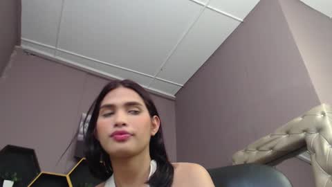 Snapshot of greys_ath chatting on 01-31-25, 09:27 greys online show from 01-31-25, 09:27