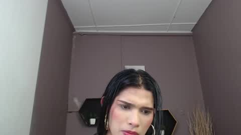 Snapshot of greys_ath chatting on 03-11-25, 03:05 greys online show from 03-11-25, 03:05