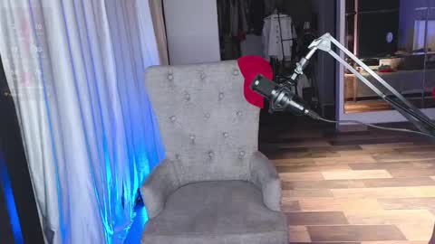 Snapshot of greyslopez chatting on 11-01-25, 12:01 Greyslopez online show from 11-01-25, 12:01