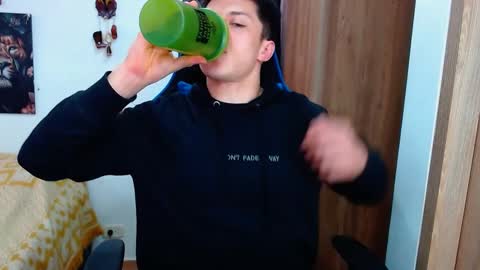 Snapshot of griego01 chatting on 01-16-25, 06:59 griego01 online show from 01-16-25, 06:59