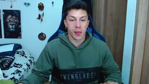 Snapshot of griego01 chatting on 02-19-25, 12:03 griego01 online show from 02-19-25, 12:03