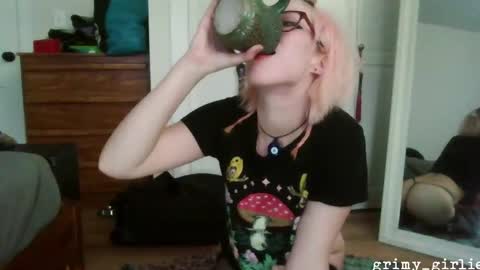 grimygirlie online show from 09-30-25, 12:48