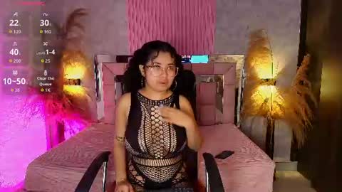 Snapshot of griselle_rousse chatting on 06-13-26, 12:25 online show from 06-13-26, 12:25
