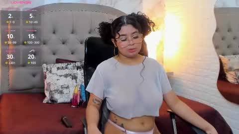 Snapshot of griselle_rousse chatting on 06-20-26, 07:05 online show from 06-20-26, 07:05