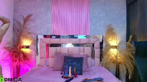 Snapshot of griselle_rousse chatting on 07-07-26, 11:36 online show from 07-07-26, 11:36
