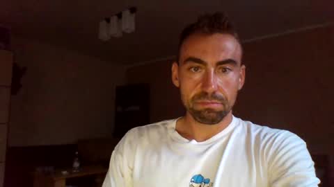 grunner12 online show from 08-05-26, 06:33