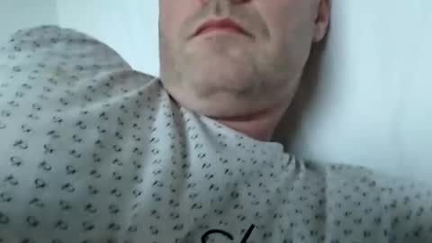 Snapshot of grzegorz34 chatting on 01-26-25, 04:51 Greg online show from 01-26-25, 04:51