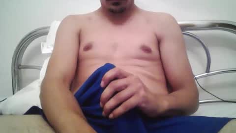 Snapshot of guapete_21x chatting on 10-13-25, 07:03 guapete 21x online show from 10-13-25, 07:03