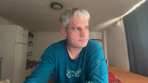 guardiannif_ online show from 02-08-26, 02:42