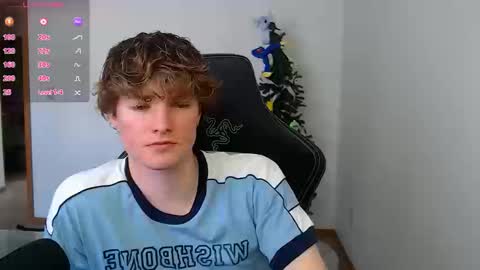 gucciboi4 online show from 03-15-26, 04:02