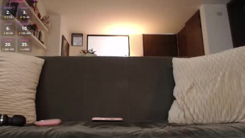 Elena online show from 10-22-25, 08:19