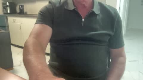 Snapshot of guesswhatigot2 chatting on 01-05-25, 11:59 guesswhatigot2 online show from 01-05-25, 11:59