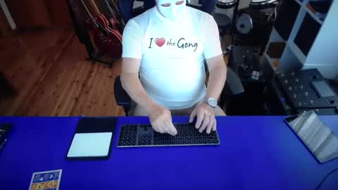 Snapshot of guesswhatigot2 chatting on 02-24-25, 07:22 guesswhatigot2 online show from 02-24-25, 07:22