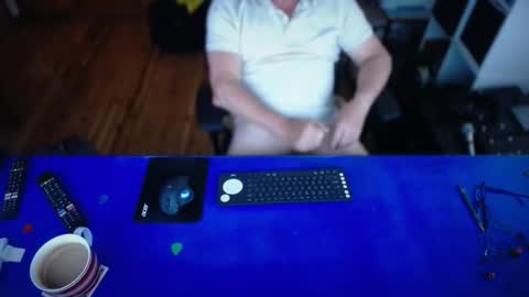 guesswhatigot2 online show from 02-04-26, 06:08