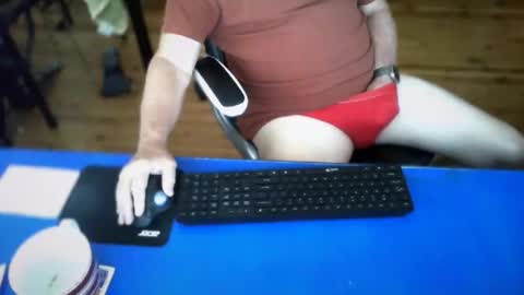 guesswhatigot2 online show from 04-15-26, 04:41