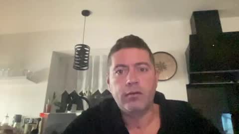 guil0 online show from 10-14-25, 08:48