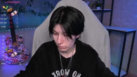 Snapshot of guitarandangel chatting on 12-03-24, 11:01 Angel online show from 12-03-24, 11:01