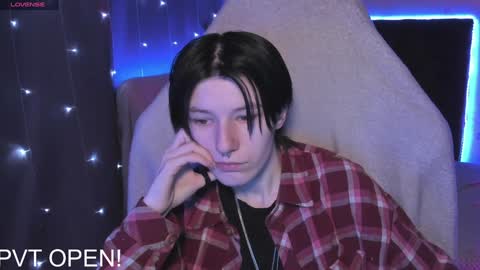 Snapshot of guitarandangel chatting on 12-20-24, 01:00 Angel online show from 12-20-24, 01:00
