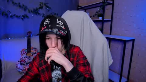 Snapshot of guitarandangel chatting on 01-28-25, 11:06 Angel online show from 01-28-25, 11:06