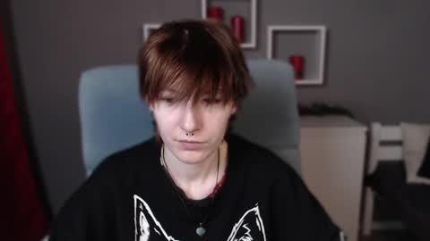 Snapshot of guitarandangell chatting on 11-21-25, 05:50 guitarandangell online show from 11-21-25, 05:50