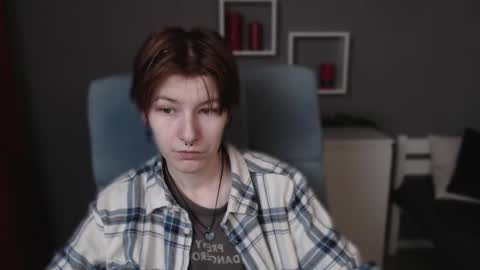 Snapshot of guitarandangell chatting on 11-28-25, 08:06 guitarandangell online show from 11-28-25, 08:06