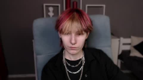 guitarandangell online show from 04-05-26, 07:22