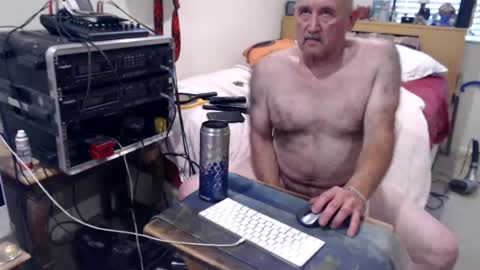 Snapshot of guitarsexgod2 chatting on 06-26-26, 02:43 guitarsexgod2 online show from 06-26-26, 02:43