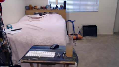 Snapshot of guitarsexgod2 chatting on 07-09-26, 03:05 guitarsexgod2 online show from 07-09-26, 03:05