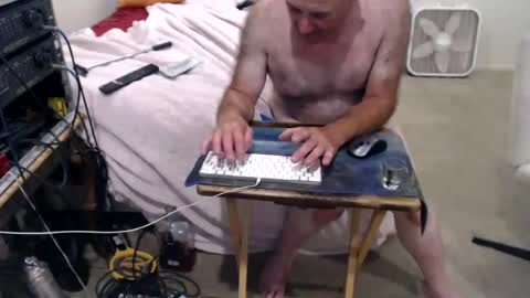 Snapshot of guitarsexgod2 chatting on 07-26-26, 09:21 guitarsexgod2 online show from 07-26-26, 09:21