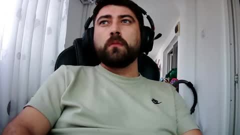 guliverreal online show from 12-14-25, 01:05