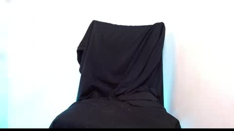 Snapshot of gurushake chatting on 04-24-26, 03:47 holl latino online show from 04-24-26, 03:47