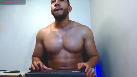 Snapshot of gurushake chatting on 06-22-26, 03:47 holl latino online show from 06-22-26, 03:47